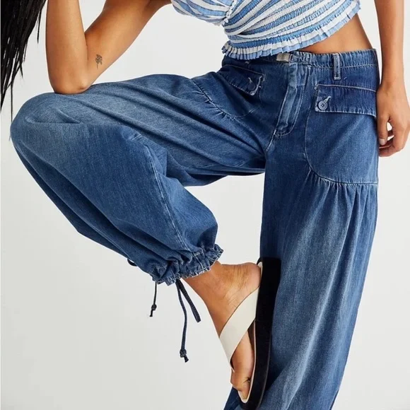 Free People Lotus Jeans Ballon Mid-rise jeans Size 24 NWT - Picture 3 of 14